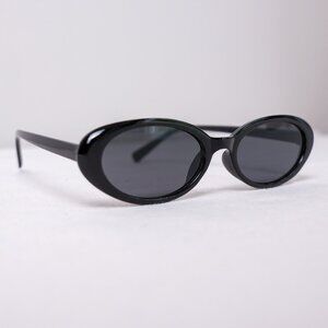 y2k 90s vintage style simple black oval sunglasses